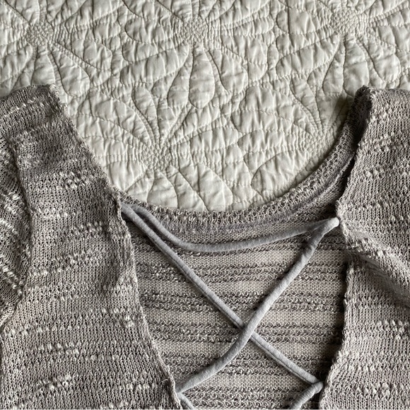 Aeropostale Longsleeve Top w/ Criss Cross Detailing - Picture 5 of 6